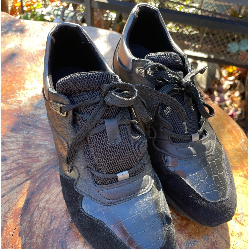 Geox shoes used very goo condition size 8 black leather